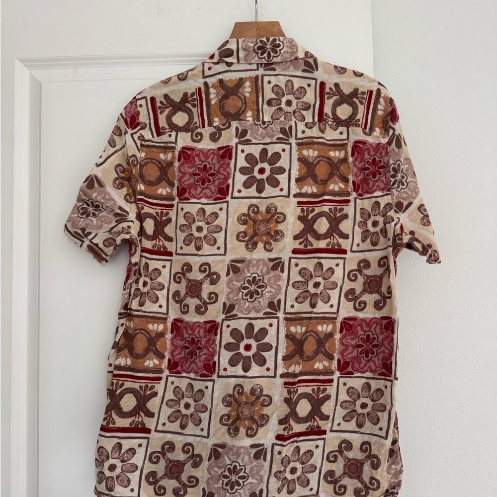 Hollister men’s short-sleeve button-down retro geometric shirt top size medium - Picture 2 of 3